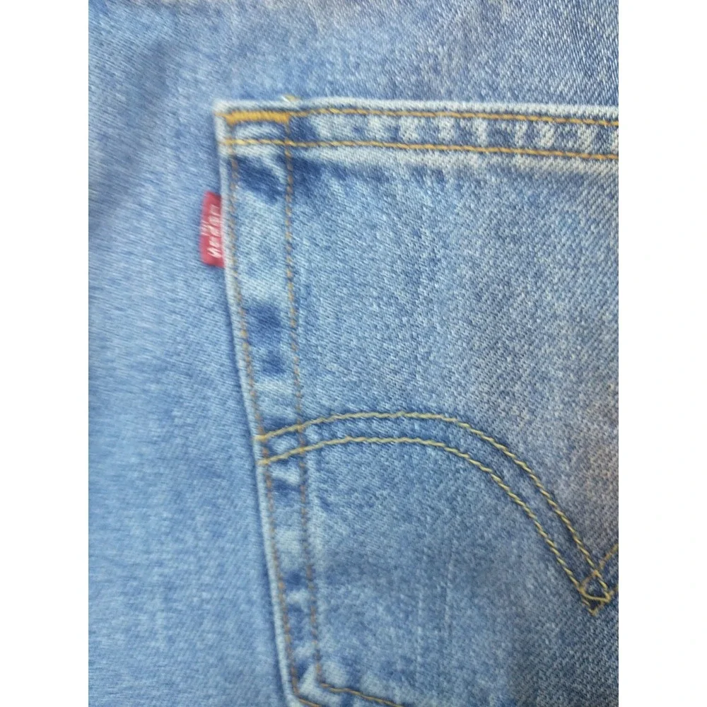 Levis 550 Relaxed Fit Jeans Men 40x35 Light Wash Blue Denim Tapered Leg 550-0260
